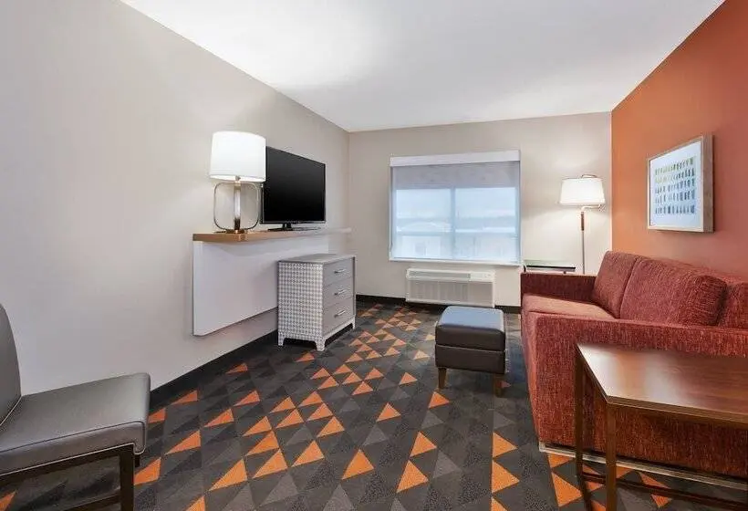 身障者適用スイートルーム, Holiday Inn & Suites Toledo Southwest Perrysburg, An Ihg