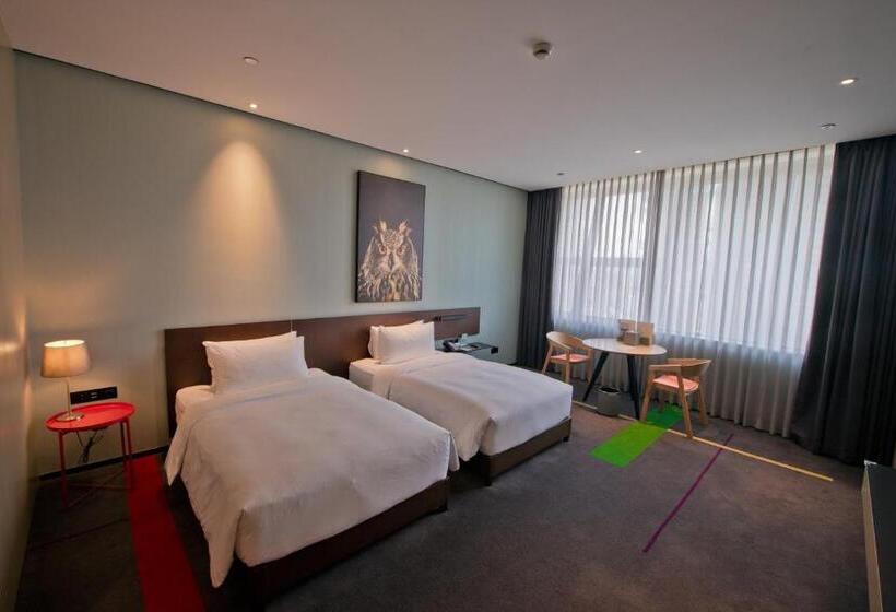 Номер Deluxe, Howard Johnson Plaza Ningbo