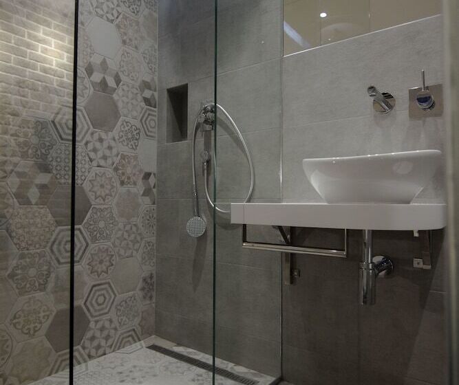اتاق استاندارد, Level Luxury Suites