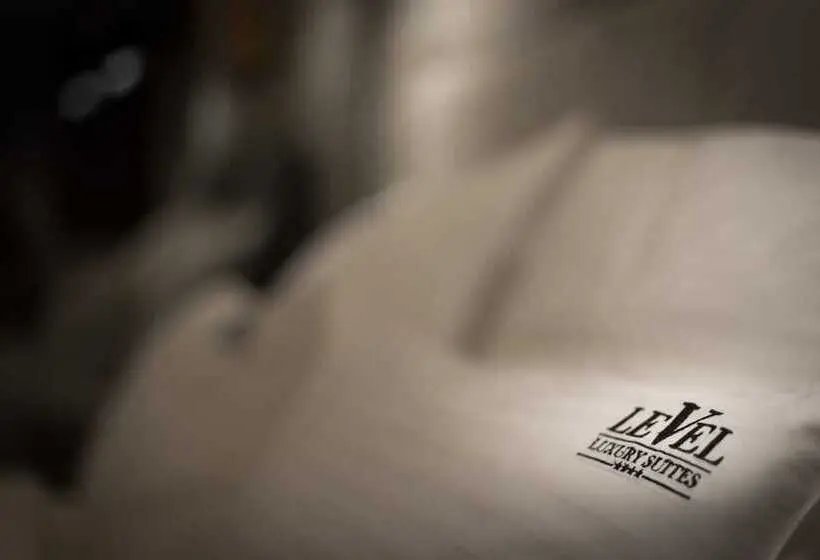 اتاق لوکس با وان آب گرم, Level Luxury Suites