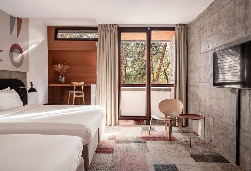 Lüks Üç Kişilik Oda, Forest