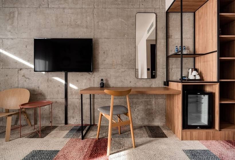 Lüks Üç Kişilik Oda, Forest