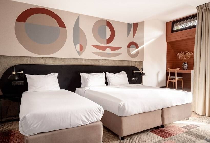 Lüks Üç Kişilik Oda, Forest