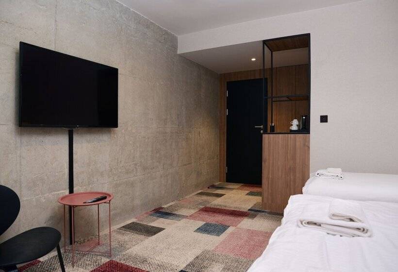 Lüks Üç Kişilik Oda, Forest