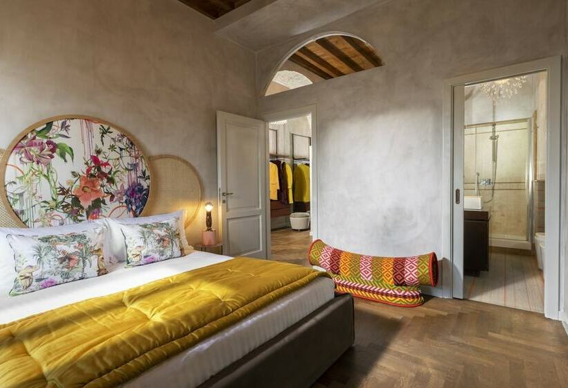 سوئیت با چشم‌انداز, Palm Suite   Small Luxury Hotels Of The World