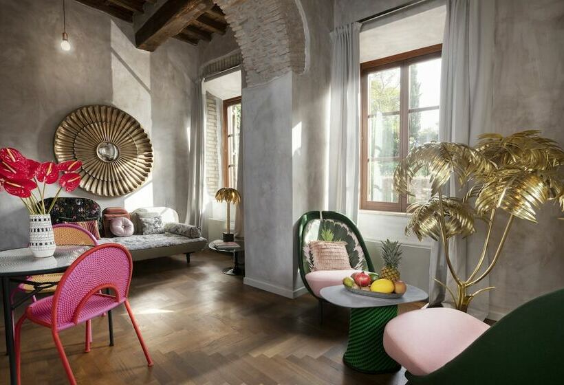 سوئیت با چشم‌انداز, Palm Suite   Small Luxury Hotels Of The World