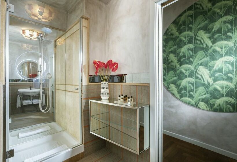 سوئیت با چشم‌انداز, Palm Suite   Small Luxury Hotels Of The World