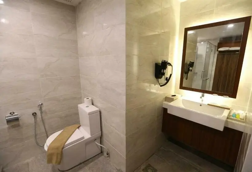 キングサイズベッドのスーペリアルーム, Amerald Resort Hotel Desaru