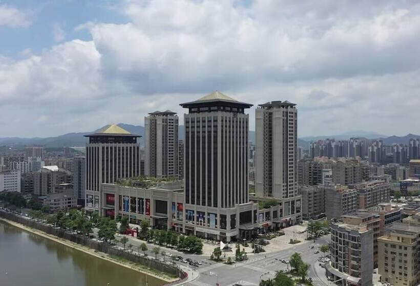 带2个双人床的标准工作室, Sheraton Yunfu Xinxing