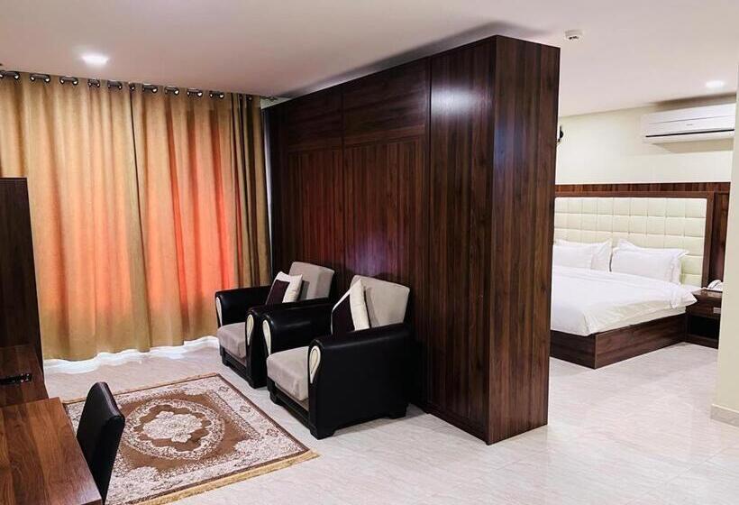 سوییت اجرایی, Golden Crown Hotel Alseeb Muscat