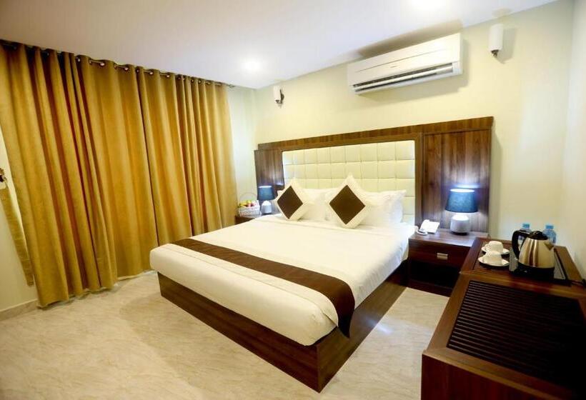 سوییت اجرایی, Golden Crown Hotel Alseeb Muscat