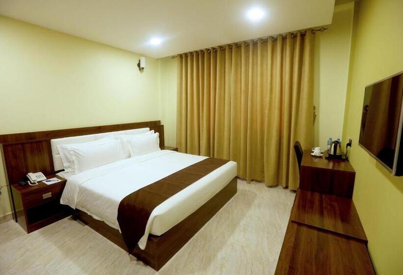 اتاق استاندارد با تخت بزرگ, Golden Crown Hotel Alseeb Muscat