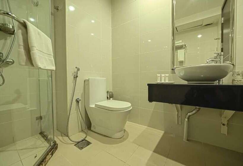 سوییت خانوادگی, Golden Crown Hotel Alseeb Muscat