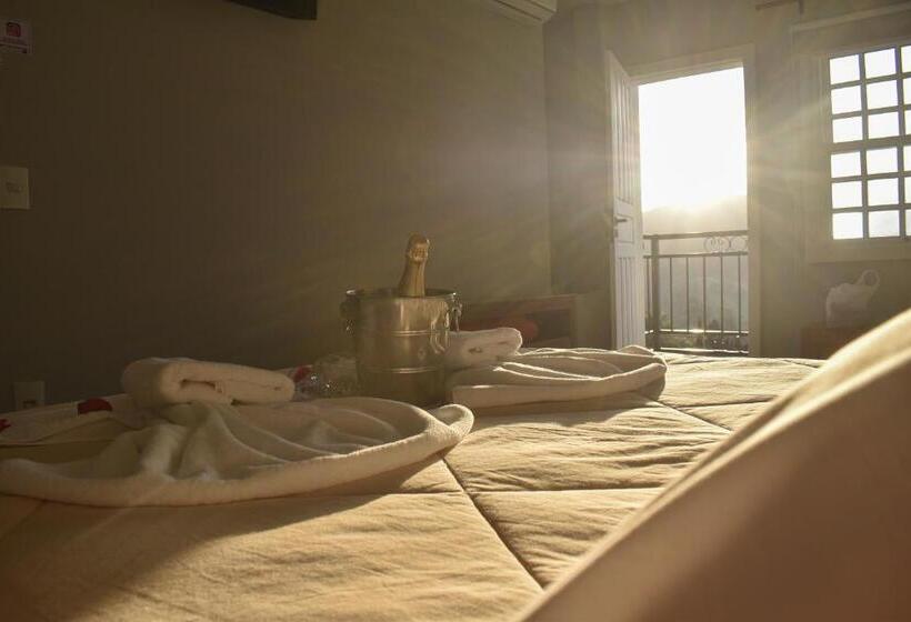 バスタブ付きスタンダードルーム, Pousada Maria Monteiro Tiradentes