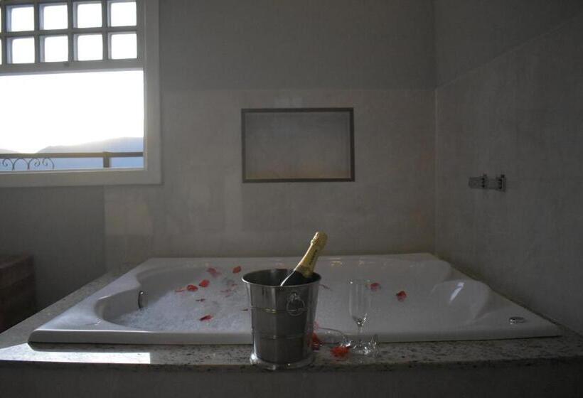 バスタブ付きスタンダードルーム, Pousada Maria Monteiro Tiradentes