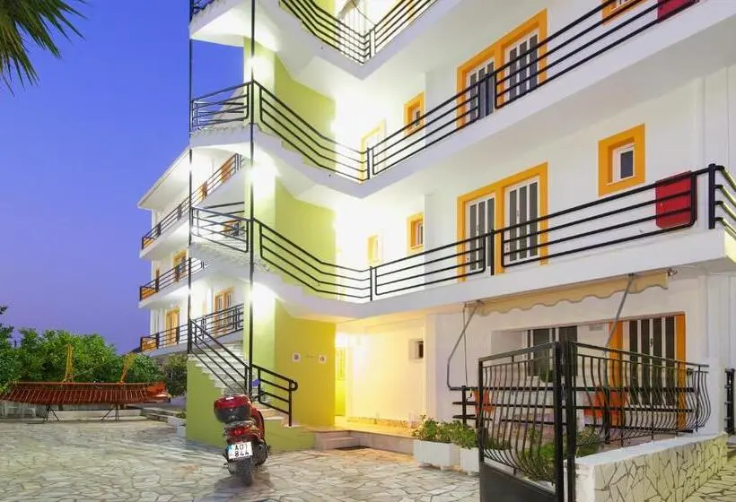استودیوی استاندارد, Remezzo Apartments
