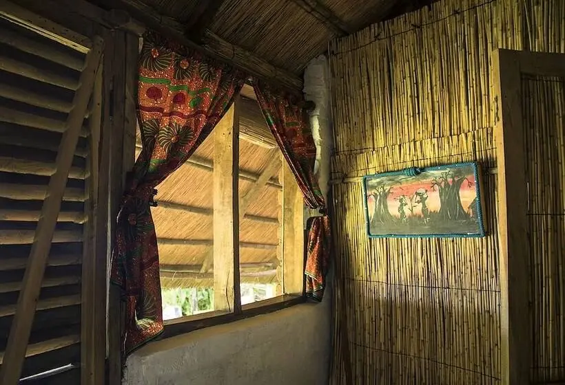 Quarto Familiar, Mgoza Lodge
