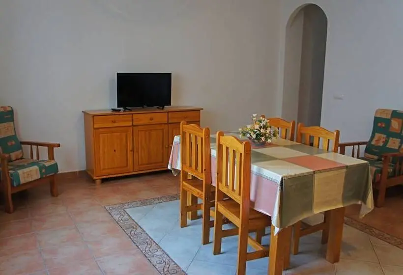 ２ベッドルームアパートメント, Apartamentos Albanta