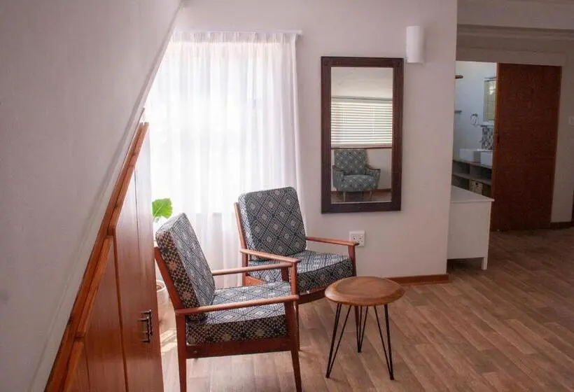 اتاق استاندارد سه نفره, Kramersdorf Guesthouse