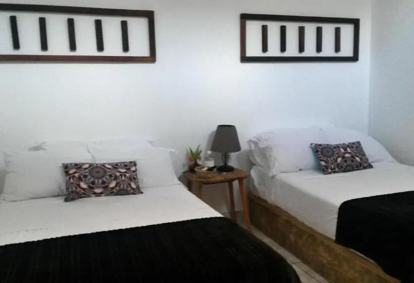 اتاق استاندارد, Cinco Hotel B&b