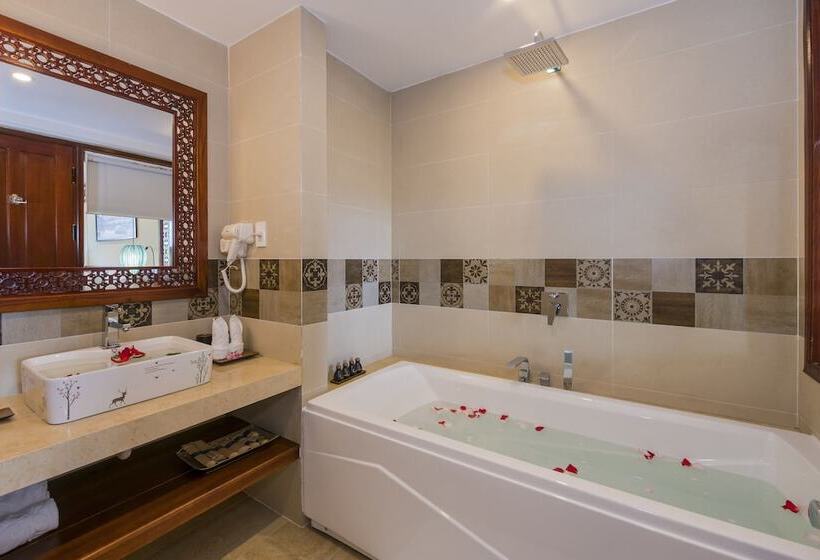 اتاق لوکس با چشمانداز شهر, Le Pavillon Hoi An Boutique  & Spa