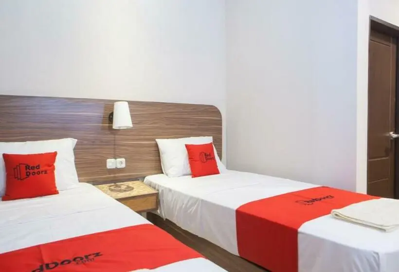 Standardzimmer, Reddoorz @ Wiyung 2