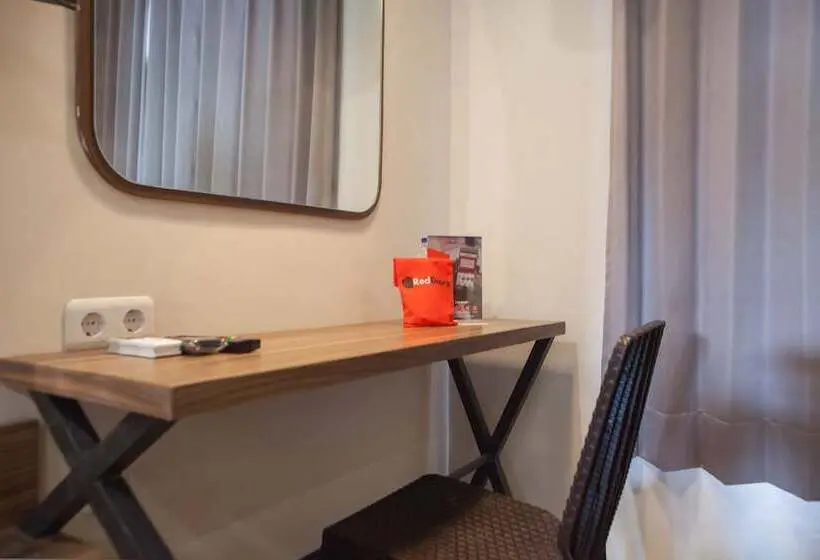Standardzimmer, Reddoorz @ Wiyung 2