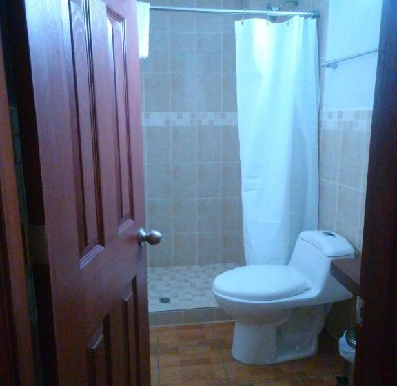 스탠다드 룸, & Restaurant Fleur De Lis