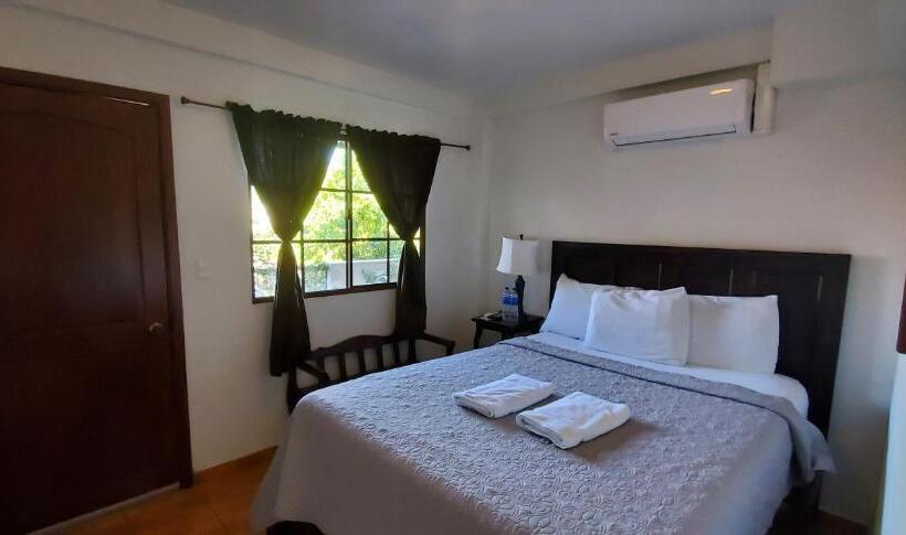 스탠다드 룸, & Restaurant Fleur De Lis