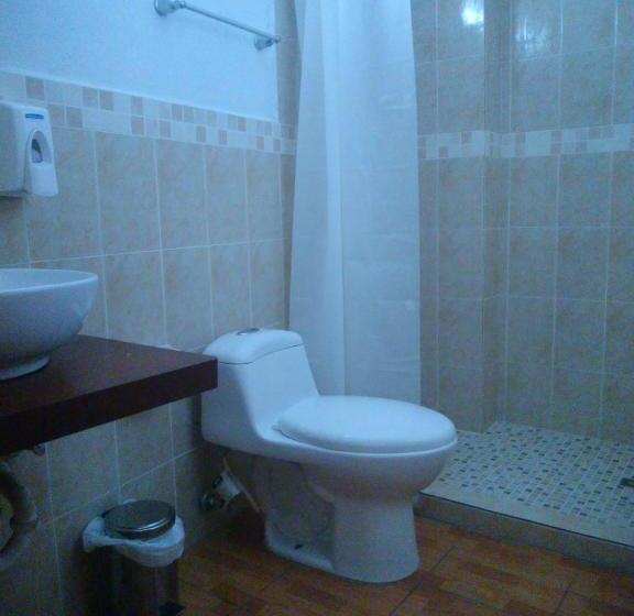 스탠다드 트리플 룸, & Restaurant Fleur De Lis