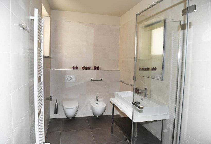 غرفة قياسية, Terre Dei Salici