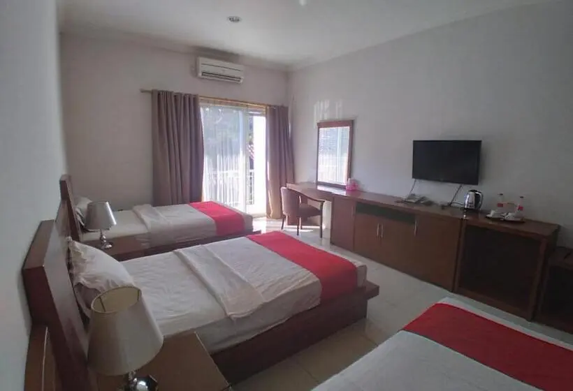 Quarto Triplo Estandar, & Wisma Bintang Jadayat