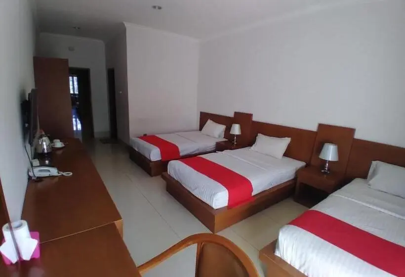 Quarto Triplo Estandar, & Wisma Bintang Jadayat