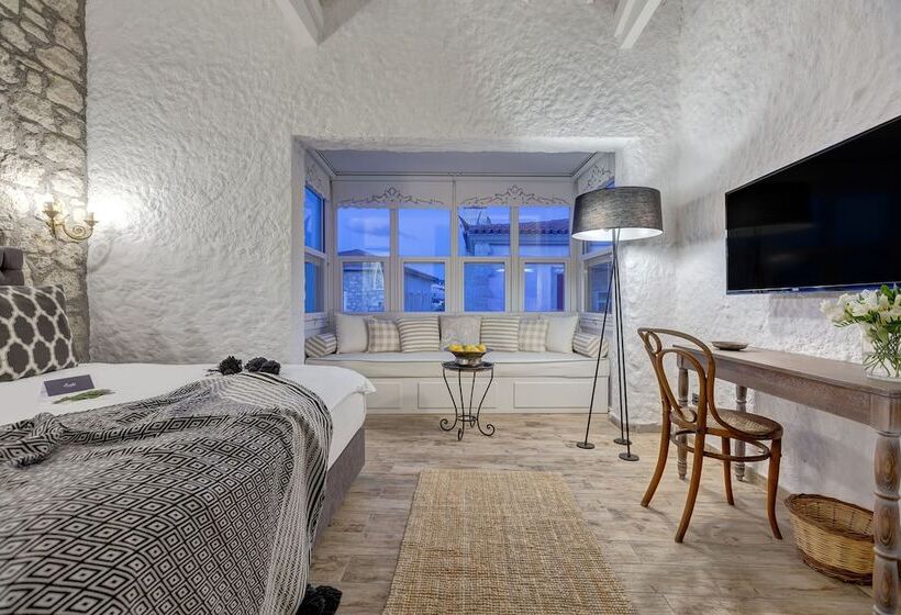 Standard Room, Alachi