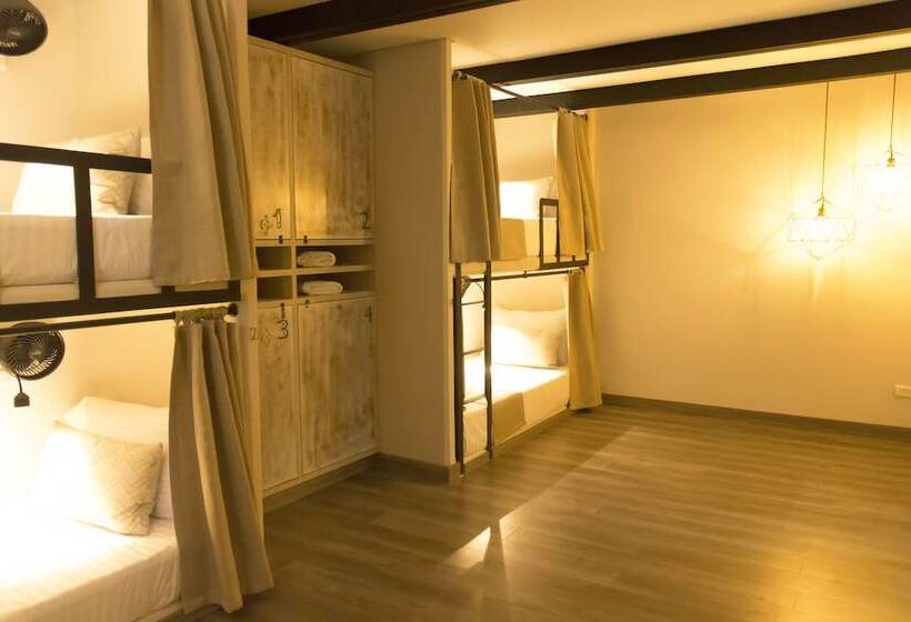 공동 객실, Medellin Vibes Hostel