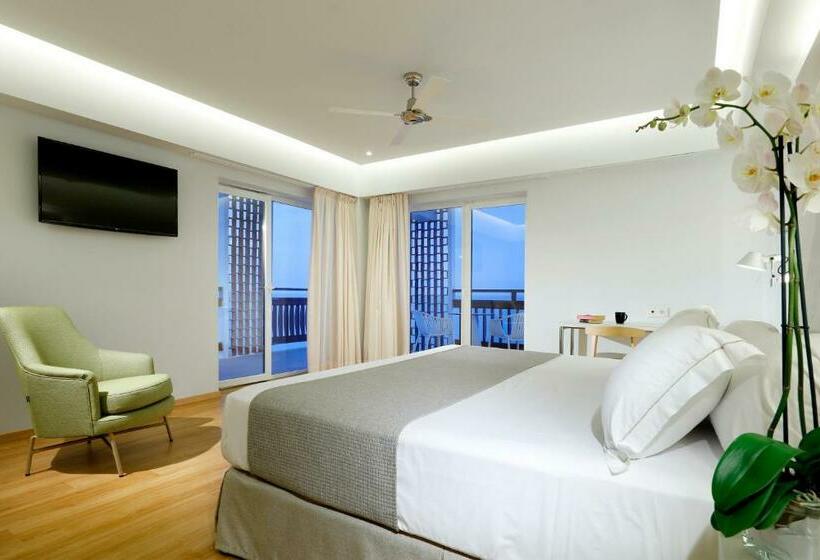 Полулюкс, Talayot - Adults Only