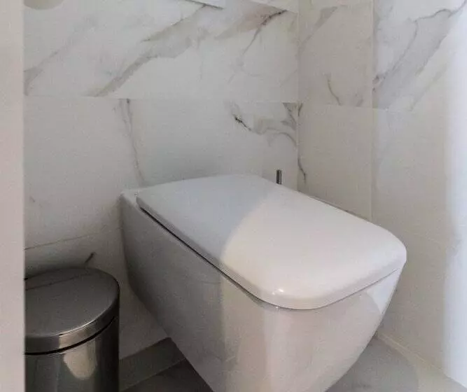 سوییت جونیور, Talayot - Adults Only