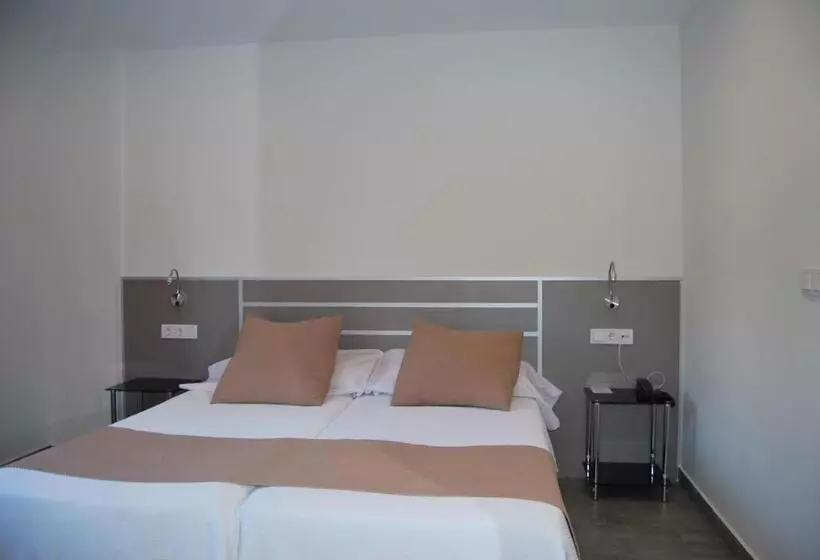 اتاق استاندارد چهار تخته, Estudiotel Alicante