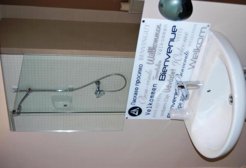 غرفة قياسية, Estudiotel Alicante