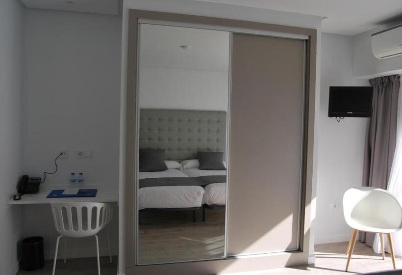 غرفة سوبيريور, Estudiotel Alicante