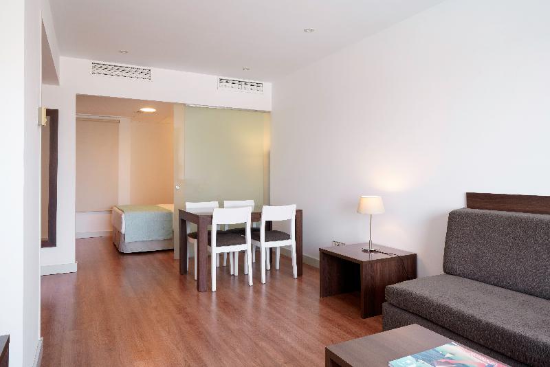 סוויטת ג'וניור נוף לים, Alua Golf Trinidad