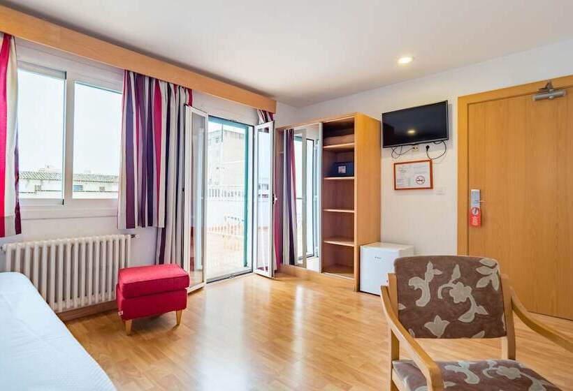 标准三人间, Amic Colon