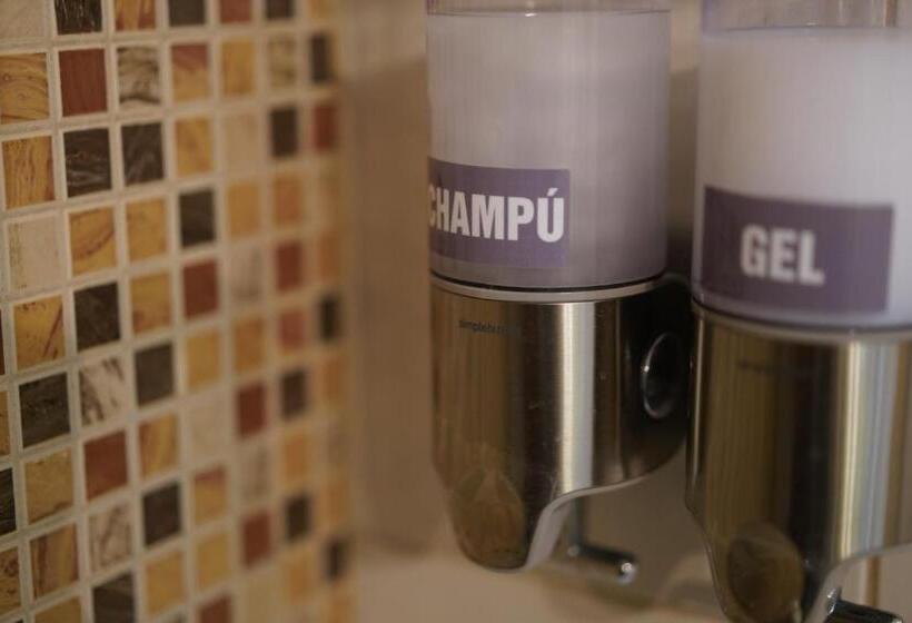 اتاق استاندارد, Arco Navia