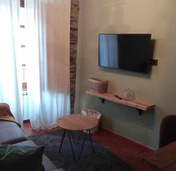 استودیوی استاندارد, Arco Navia