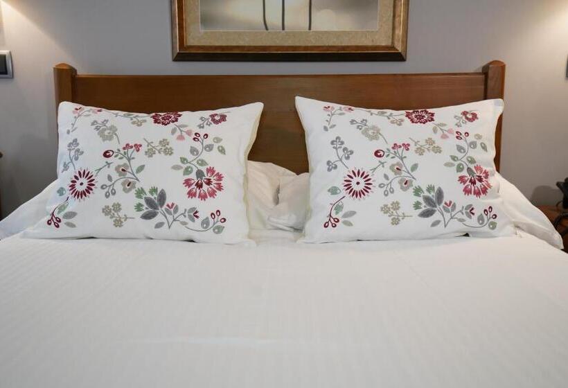 اتاق استاندارد, Arco Navia