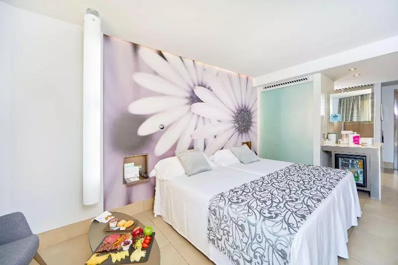 اتاق سوپریور, Barcelo Illetas Albatros Adults Only