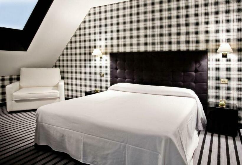 اتاق استاندارد, Clarin