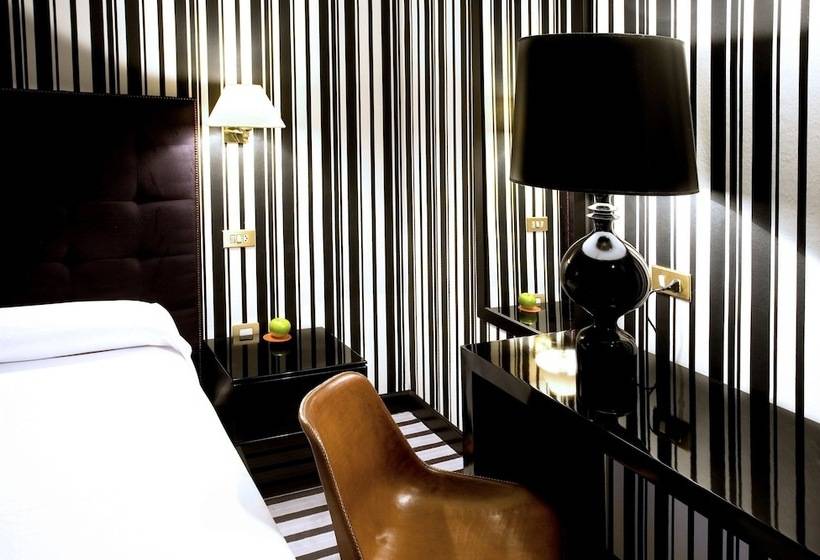 اتاق استاندارد یک نفره, Clarin