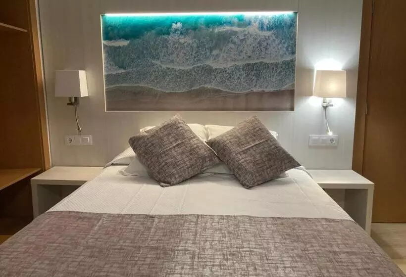Premium Room, Amic Colon