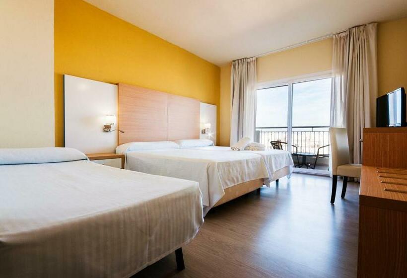 Standard Triple Room with Terrace, Fontana Plaza